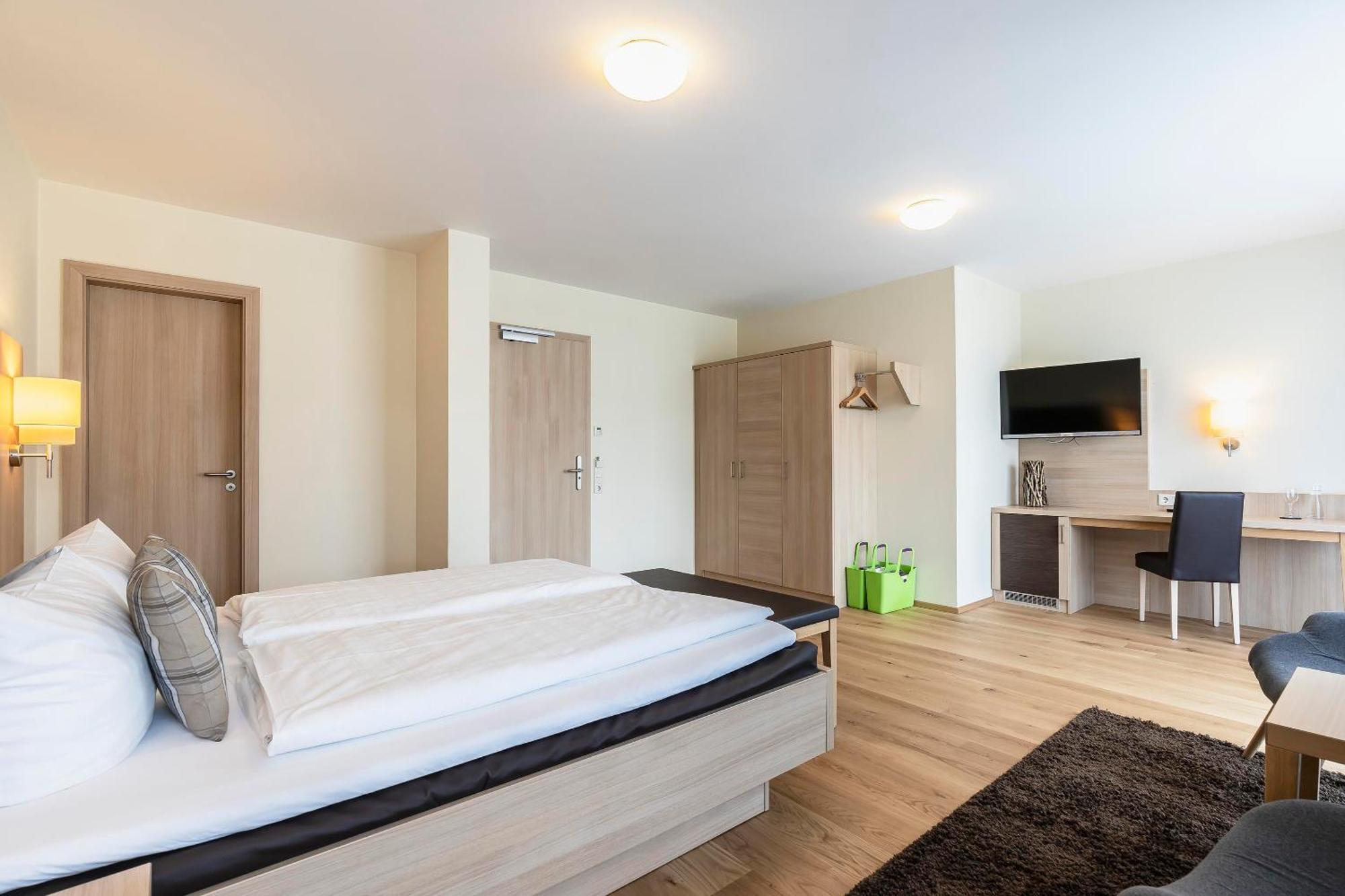 Hotel Dirsch Wellness & Spa Resort Emsing Zewnętrze zdjęcie